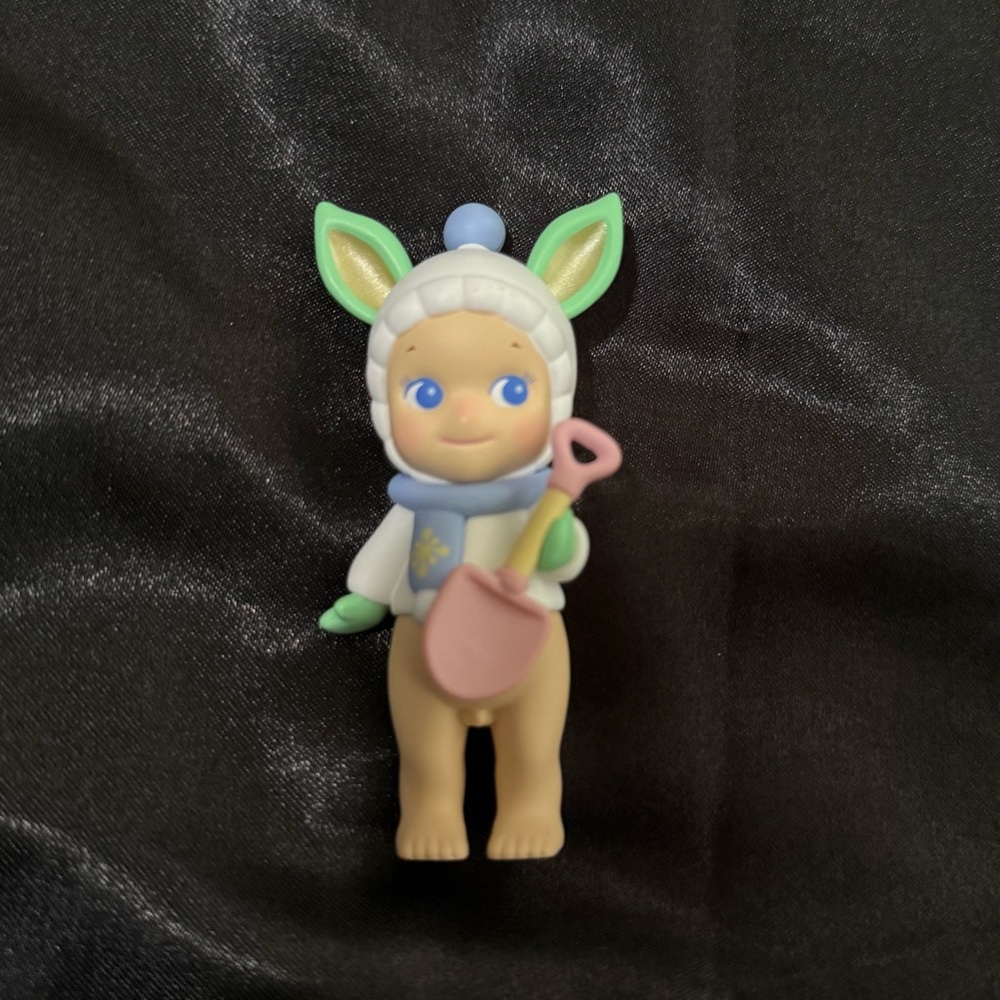 Sonny Angel winter wonderland bunny 

Without original packaging